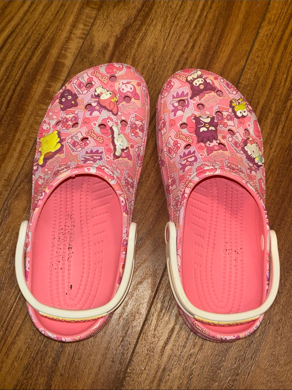 CROCS x Hello Kitty and Friends Limited Edition W10 M8